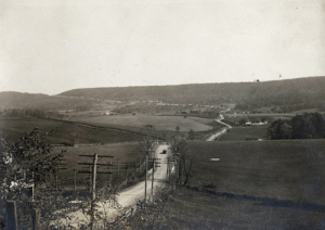 Nearing Grand View, Pa., from the east. (Courtesy Lincoln Highway Association)
